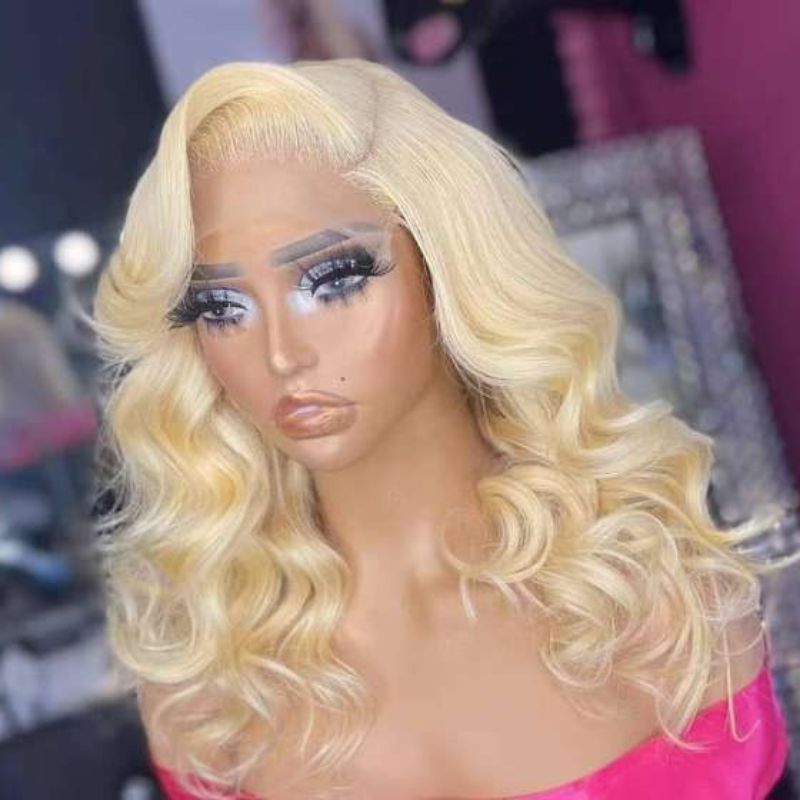 blonde-wavy-wig