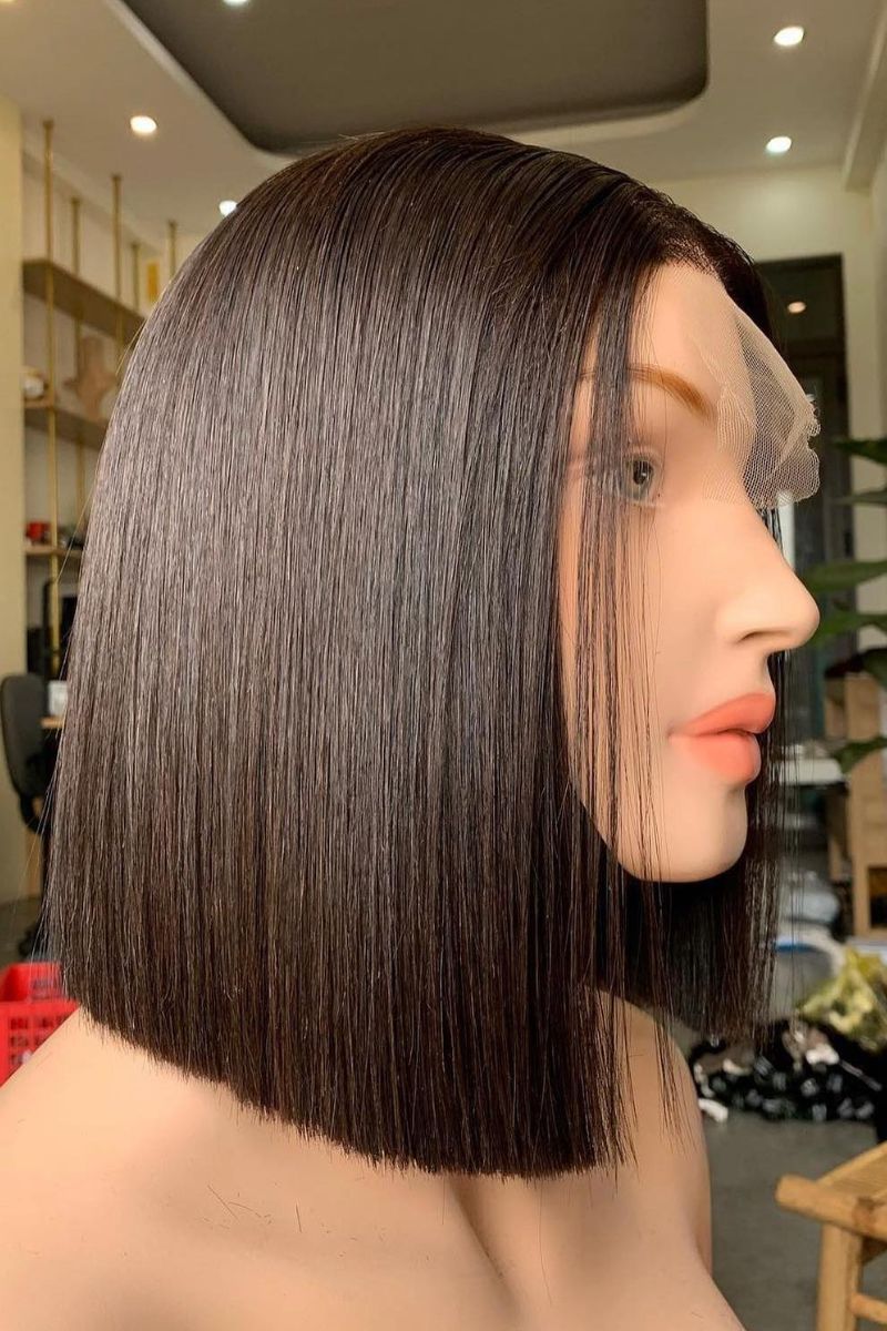 short-middle-part-bob-wig