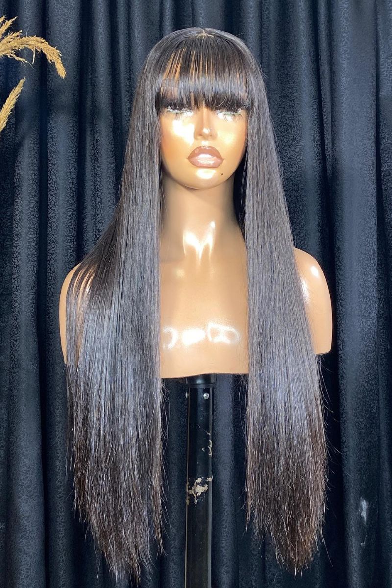 straight-glueless-lace-wig-with-bangs